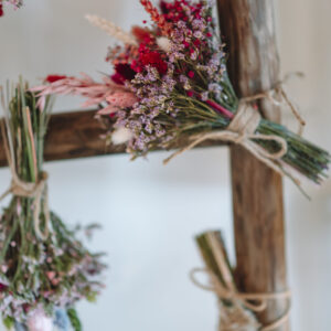 Mini-bouquet de fleurs séchées colorées