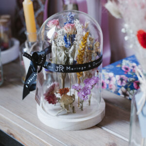 La cloche fleurie colorée